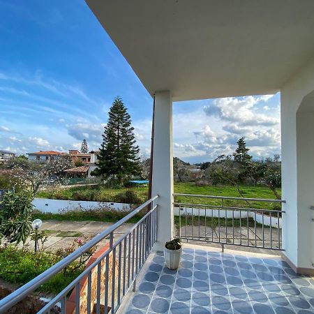 Villa Gladyr Lotzorai Exterior photo